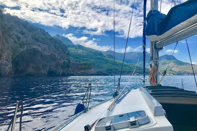 Half Day Sailing Excursion along the Coast - Key Points