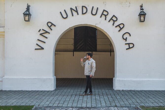 Half day Santa Rita and Undurraga Winery Tasting Tour in Santiago - Discover the Charm of Chilean Wineries in a Half-Day Tour