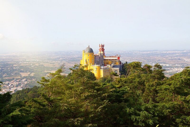 Half Day Shared Tour to Sintra with Licensed Guide - Key Points