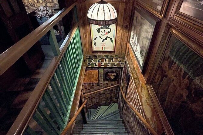 Half Day Shared Walking Tours in Historical San Francisco Pubs - Vesuvio Cafe: A Beat Poets Haven