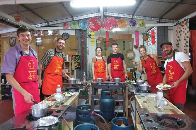 Half-Day Thai Cooking Class and Market Tour From Chiang Mai - Key Points