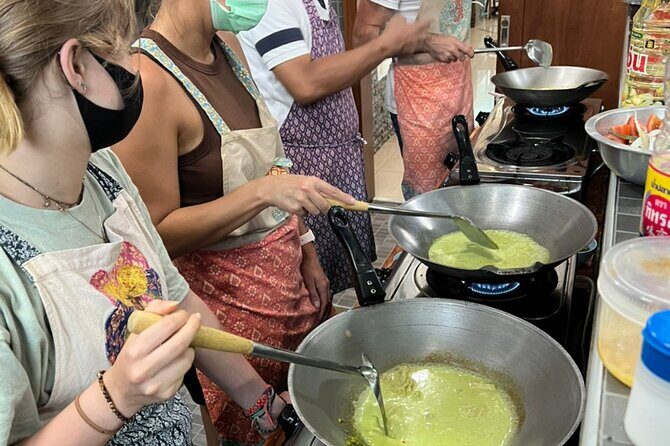 Half day Thai cooking Class + Market tour+Garden tour - Key Points
