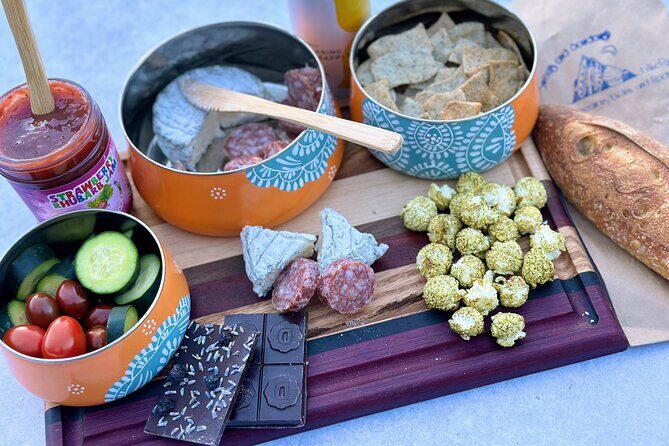 Half Day Tour from Denver Private Guided Hike with Curated Picnic - An Inviting Mix of Nature, History, and Flavor: The Half Day Tour from Denver