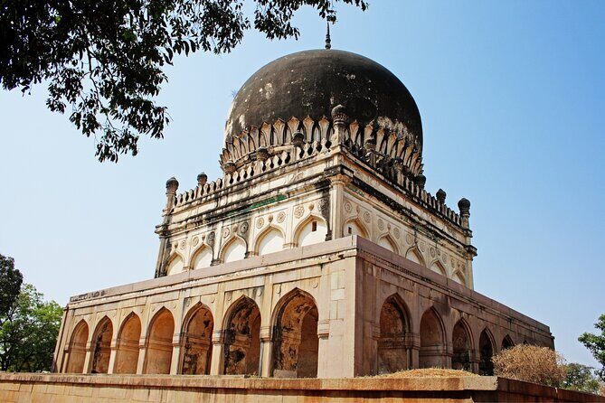 Half Day Tour in Golconda Fort and Qutub Shahi Tombs - The Sum Up