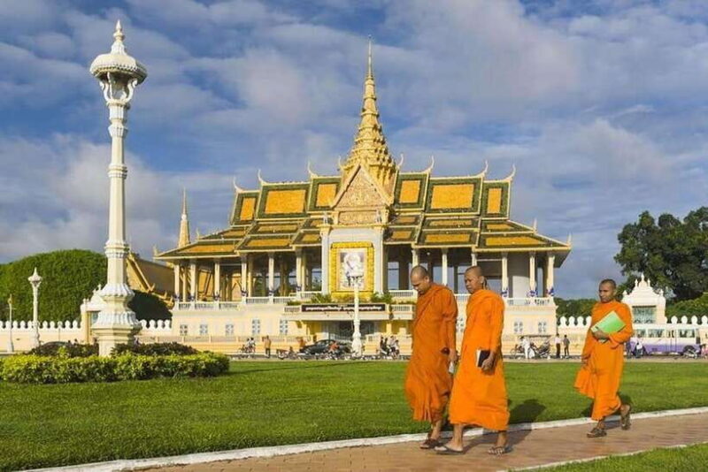 Half day tour in Phnom Penh - Exploring Cambodia’s Past: A Half-Day Tour in Phnom Penh