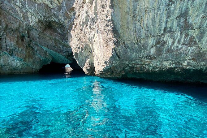 Half day tour of Capri by private boat - Key Points