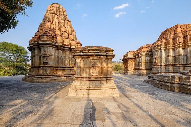 Half-Day Tour of Eklingji Temple & Nagda Temple by Tuk-Tuk or Car - The Itinerary in Detail: What to Expect