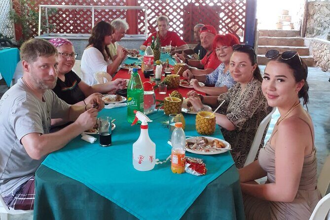 Half day Tour to El Limón Waterfall with Lunch - Practical Tips for Travelers