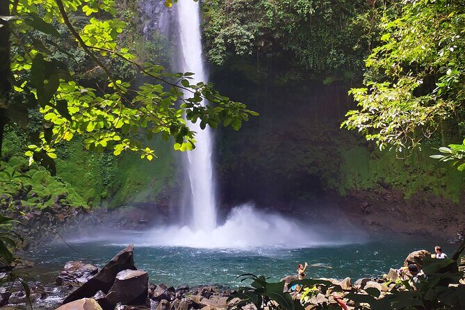 Half-Day Tour with Safari Float and La Fortuna Waterfall - Key Points