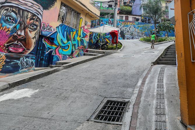 Half Day Transformation Tour and Comuna 13 in Medellin - What to Expect From the Itinerary
