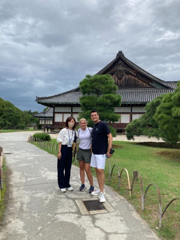 Half Day Walking Tour of Kyoto - Kiyomizu Temple, Gion and Nishiki Market - Nijo Castle or Kiyomizu Temple?