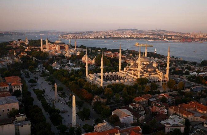 Half Day Walking Tour of Old City Istanbul - Exploring the Old City: A Detailed Walkthrough