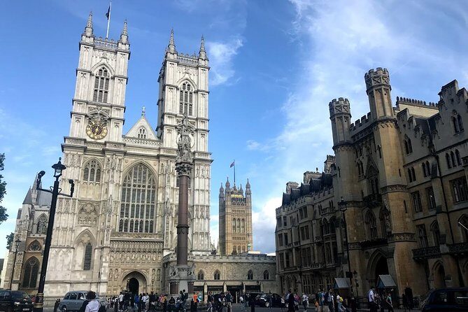Half Day Walking Tour of Traditional London by Walking & Public Transportation - Exploring London’s Heart: A Private Half-Day Walking & Transit Tour