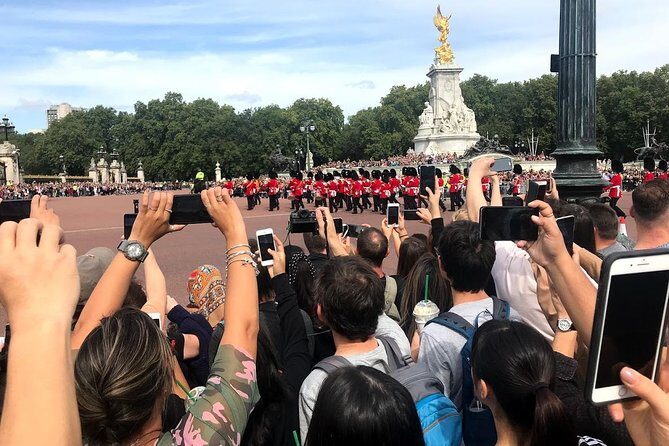 Half Day Walking Tour of Traditional London by Walking & Public Transportation - Key Points