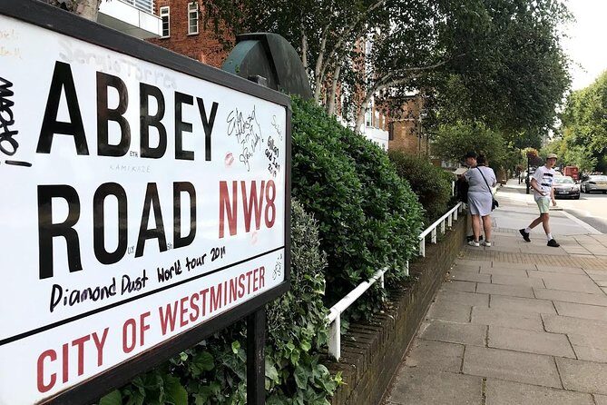 Half Day Walking Tour of Traditional London by Walking & Public Transportation - FAQs About the Tour