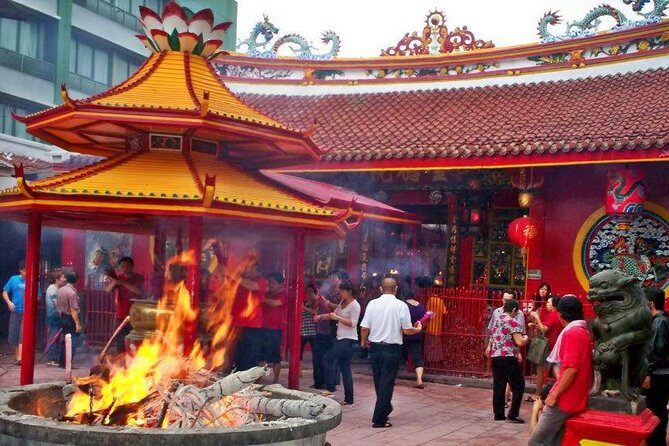 Halfday Trial of Old China town with FREE SNACK & SOUVENIR - Exploring Jakarta’s Old China Town: A Private Half-Day Adventure