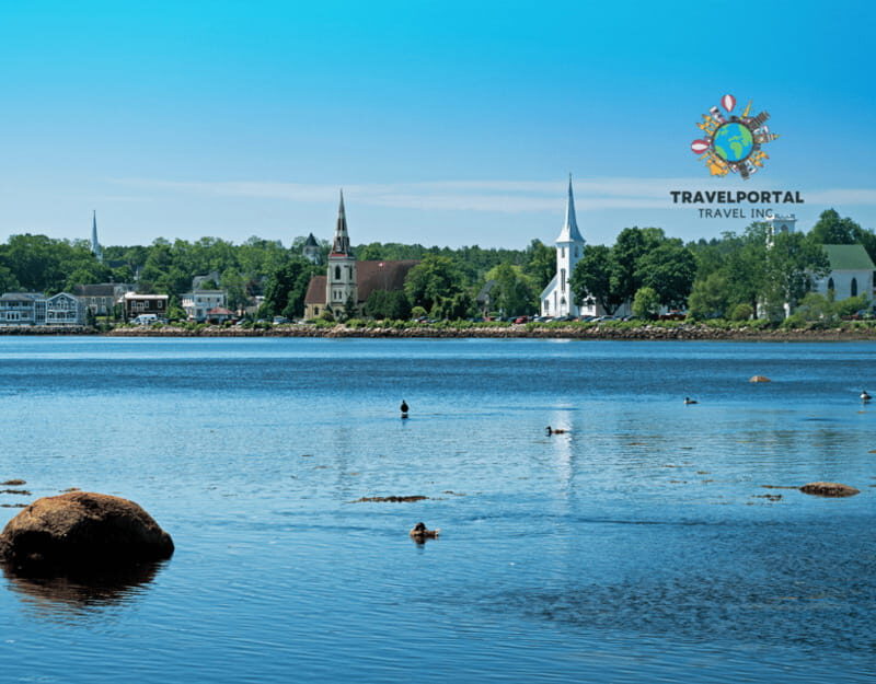 Halifax: Guided tour to Peggy's Cove, Lunenburg & - Halifax: Guided Tour to Peggy’s Cove, Lunenburg & Mahone Bay