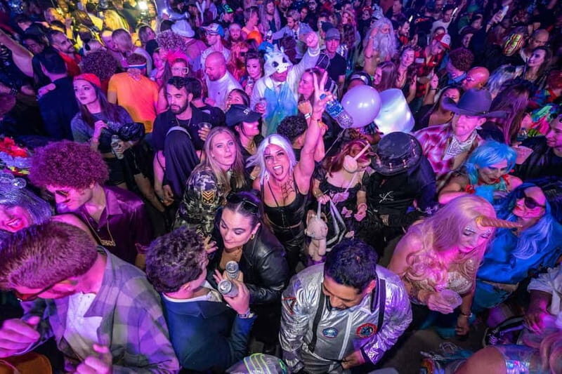 Halloween Lisbon PubCrawl - Halloween Lisbon PubCrawl: A Spooky Night Out in the Portuguese Capital