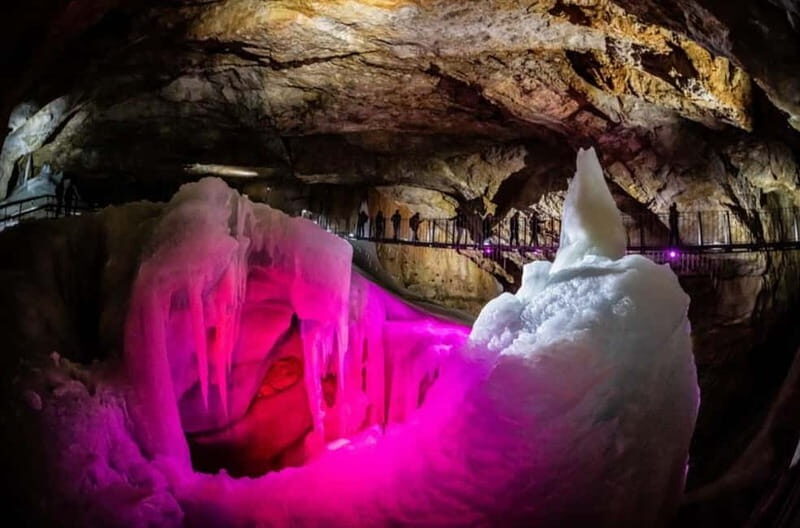 Hallstatt & Ice Cave & 5 fingers Private Trip From Salzburg - Discovering the Charm of Hallstatt & Dachstein with an Ice Cave & 5 Fingers Tour