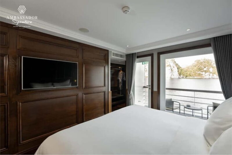 Halong: 2-Day Lan Ha Bay Ambassador Signature Cruise - An In-Depth Look at the 2-Day Lan Ha Bay Ambassador Signature Cruise