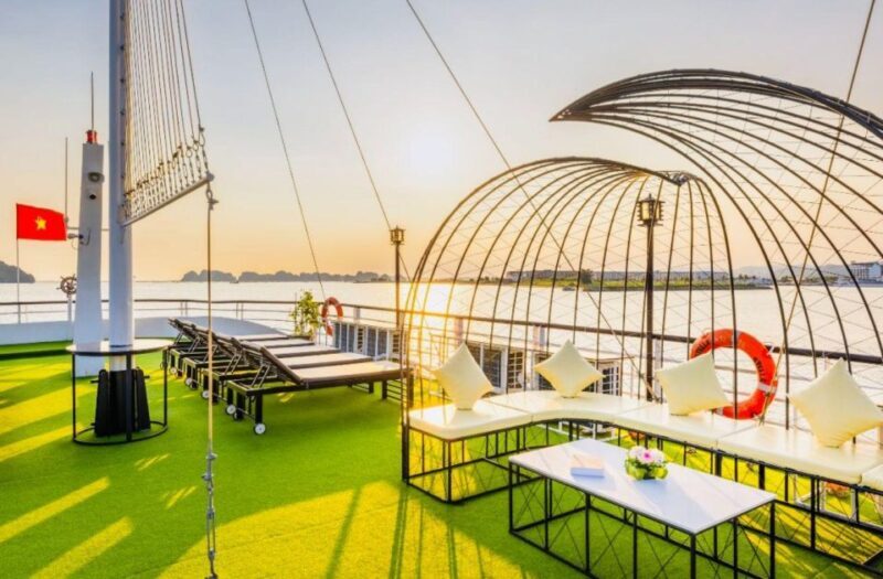 Halong 5 star Luxury Day Cruise, Caves, Kayak & Buffet Lunch - Key Points