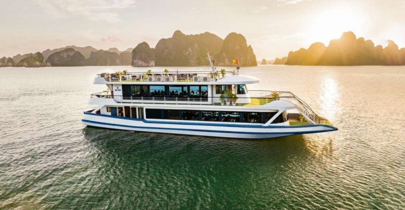 Halong 5 star Luxury Day Cruise, Caves, Kayak & Buffet Lunch - Who Will Love This Tour?