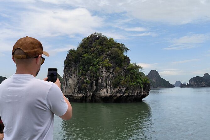 Halong & Bai Tu Long Luxury Day Tour - Fishing village & Kayak - The Value: What It Means for You