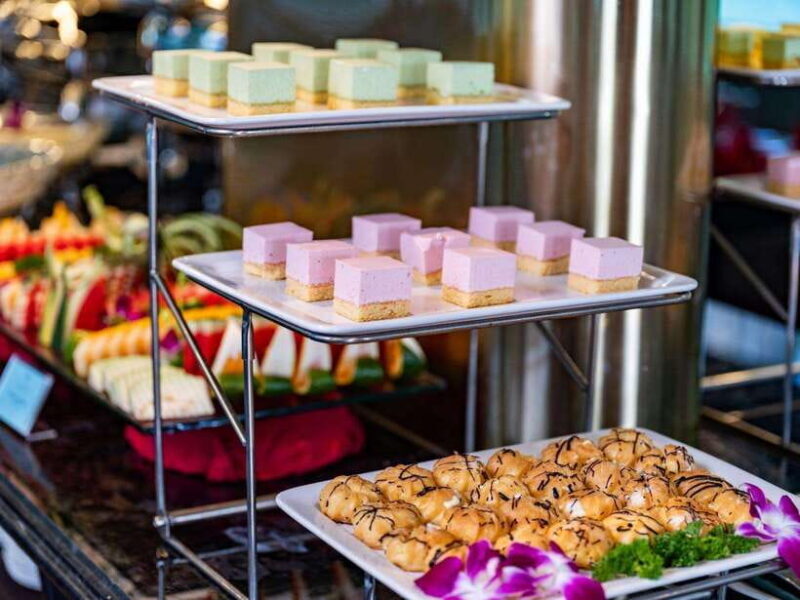 Halong Bay 5 Star Day Cruise with swimm Pool, Buffet, Kayak - Experience the Magnificence of Halong Bay on a 5-Star Day Cruise