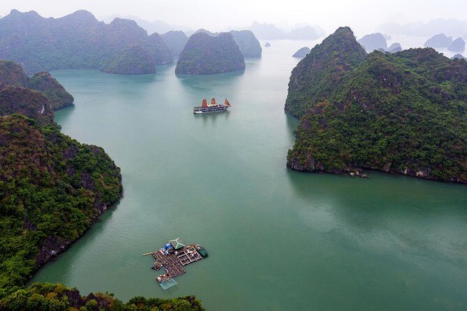 Halong Bay Cruise 2 days 1 night from Hanoi included transfer - A Closer Look at the Halong Bay 2-Day Cruise from Hanoi