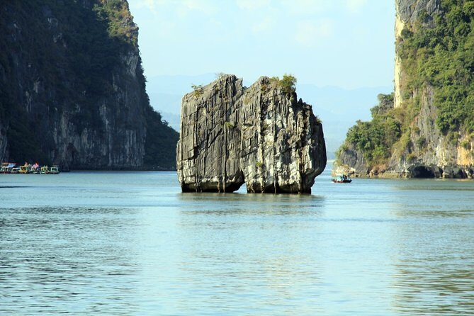 Halong Bay Cruise Day Trip: Visit Thien Cung Cave, Kayaking & Lunch - best price - Who Is This Tour Best For?
