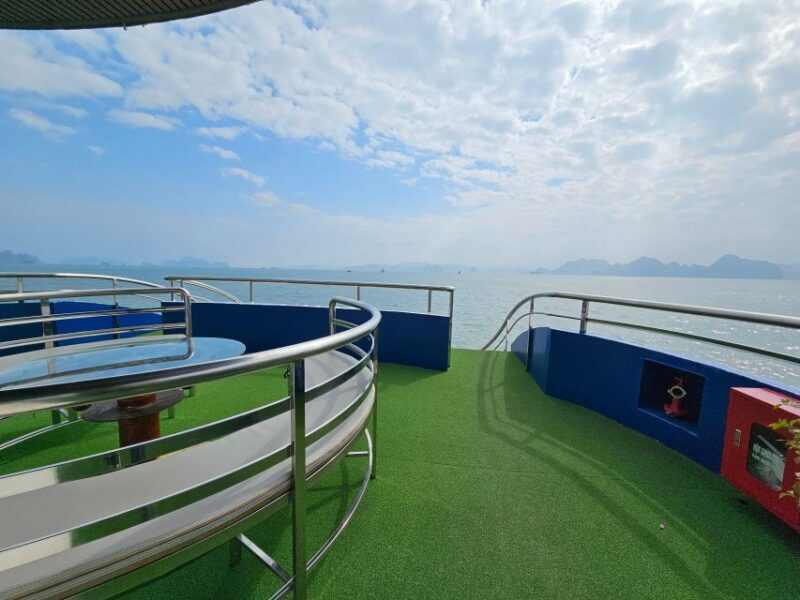 Halong Bay Delights: Deluxe Day Cruise with Kayaking & Lunch - Authentic Voices: What Travelers Say