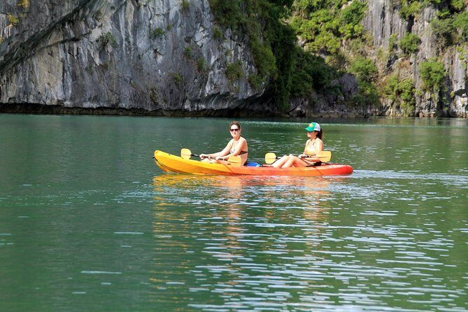 Halong bay Full Day Cruise trip: kayaking, surprise cave, titop island, lunch - The Cruise Experience