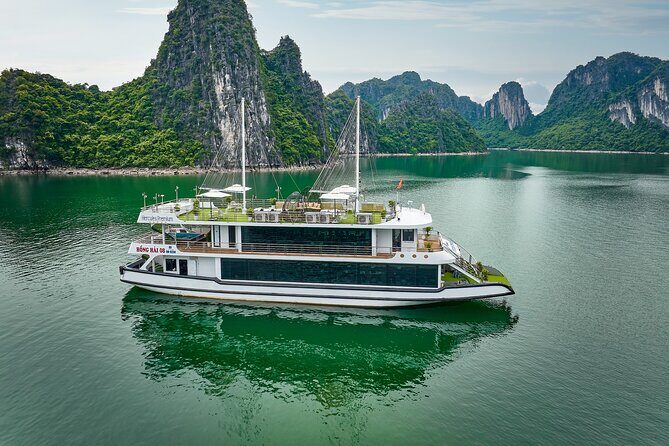 Halong Bay Full Day Tour-all included: Kayak, Titop, Swim, Lunch - Key Points