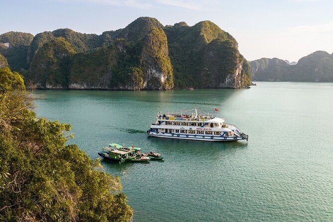 Halong Bay Full Day Tour-all included: Kayak, Titop, Swim, Lunch - Summary