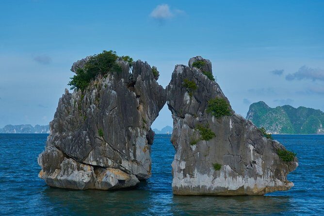 Halong Bay Full Day With Cave, Kayaking And Swimming - Highway Transfer - A Deep Dive into the Halong Bay Full-Day Tour