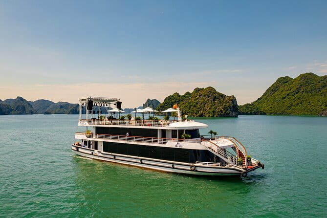 HALONG BAY LUXURY IRIS CRUISE DAY TRIP-BEST SELLER: Kayak, Music - In-Depth Review of the Iris Cruise Day Trip