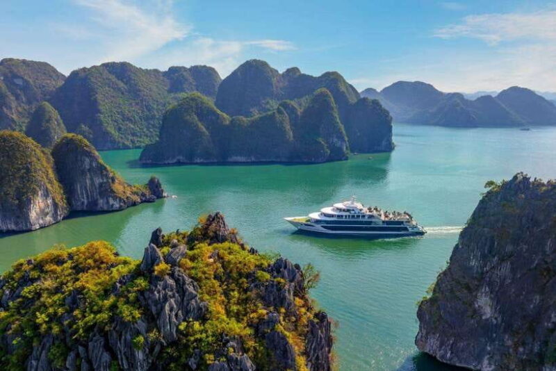 Halong Bay TOP 5-Star Luxury Day Cruise with Buffet Lunch - Key Points