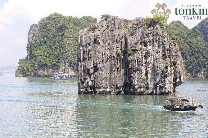 Halong Luxury Cruise 2D/1N: Kayaking, Swimming, Titop island, meals, best prices - In-Depth Review of the Halong Luxury Cruise 2D/1N