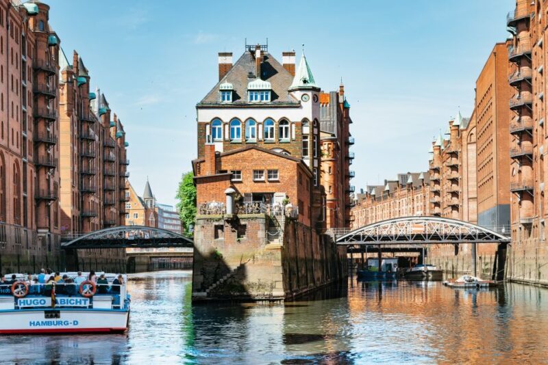 Hamburg: 1.5-Hour Harbor and Speicherstadt Day Cruise - Who Will Appreciate This Tour?