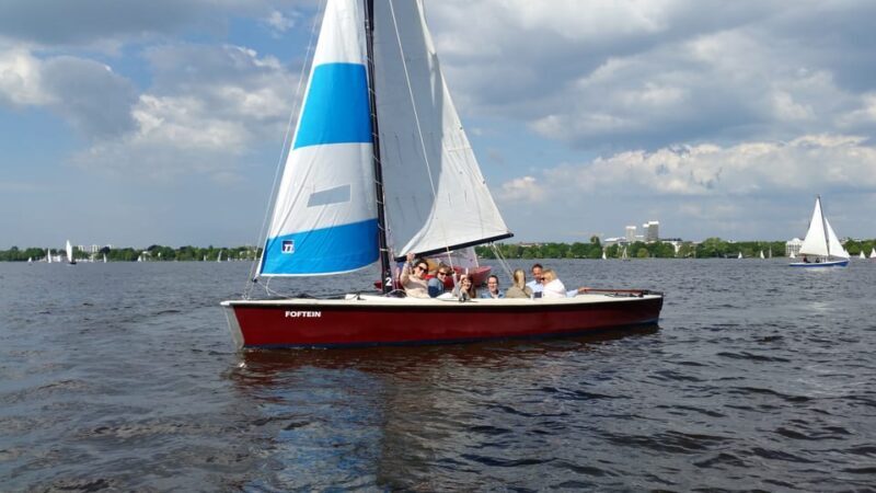Hamburg: 1.5-Hour Sailing Sightseeing Tour on Aussenalster - Authenticity and the Guide’s Role