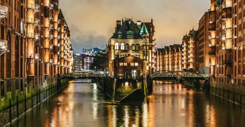 Hamburg: 1.5h Grand Harbor Evening Lights Cruise - Who Is This Cruise Best For?