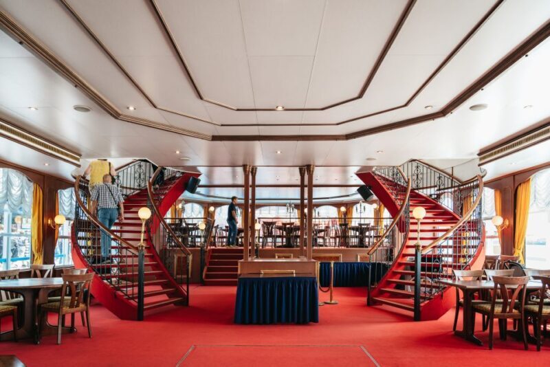 Hamburg: 1-Hour Harbor Sightseeing Cruise with HafenCity - Hamburg: 1-Hour Harbor Sightseeing Cruise with HafenCity