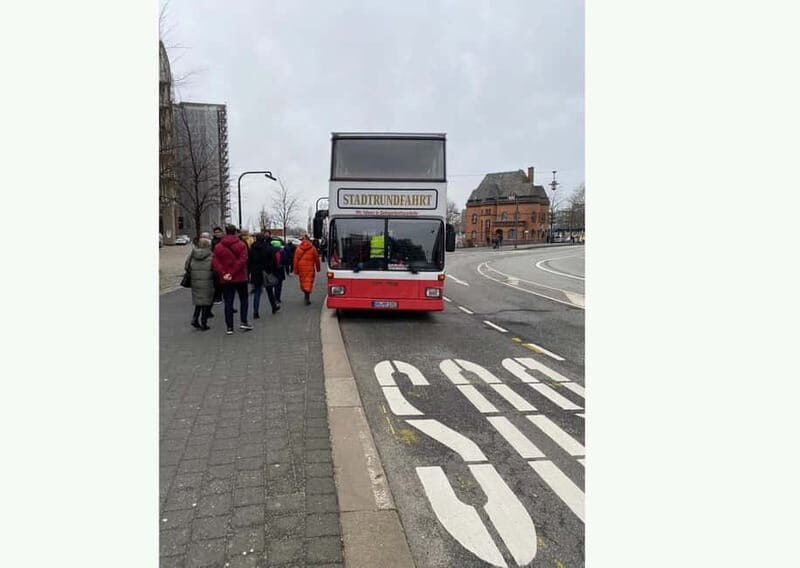 Hamburg: 1-Hour Sightseeing Bus Tour with Live Guide - Hamburg: 1-Hour Sightseeing Bus Tour with Live Guide