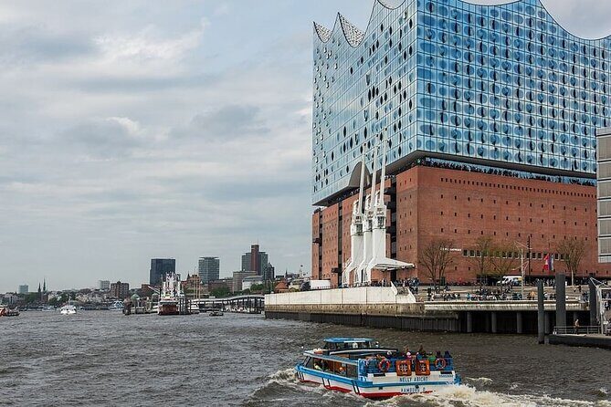 Hamburg 2-hour harbor tour on the beautiful Elbe - Who Should Consider This Tour?