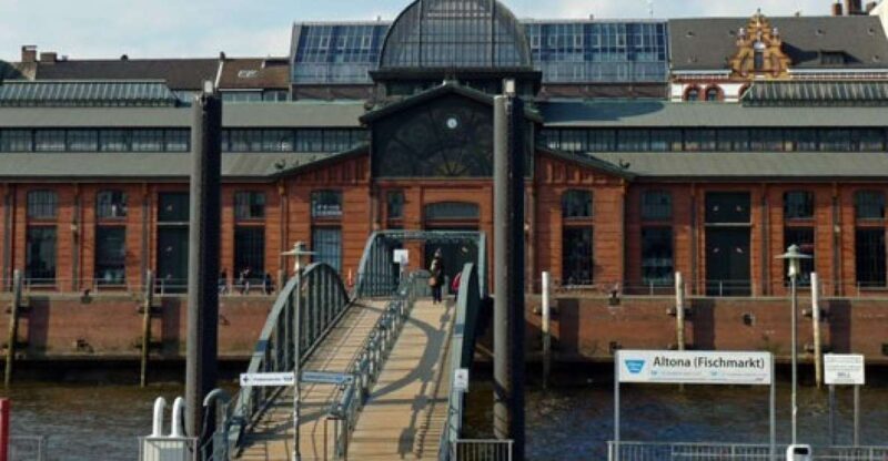 Hamburg: 2-Hour Tour Along the Elbe - Practicalities and What to Expect