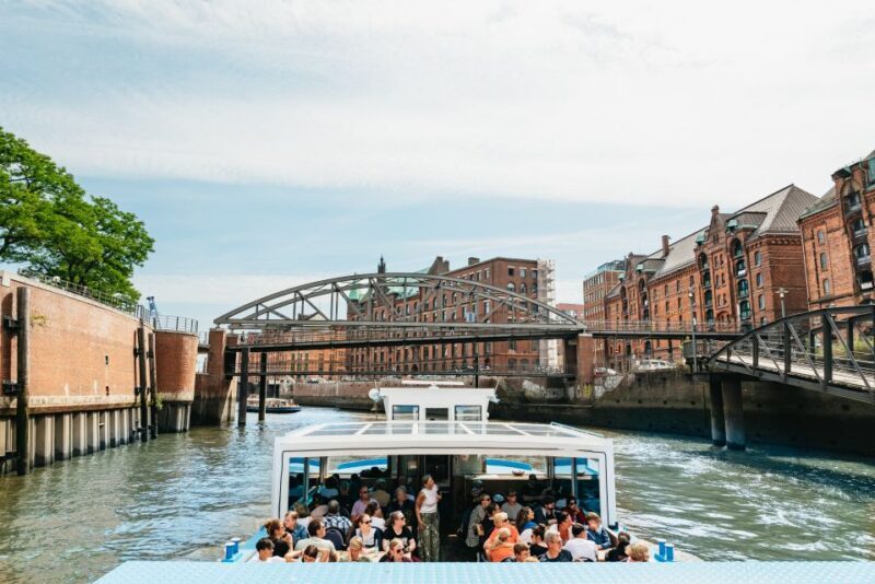 Hamburg: 2-Hour XXL Port of Hamburg Cruise Tour - The Guide & Commentary: Pros & Cons