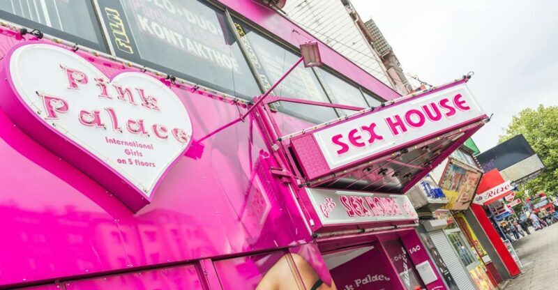 Hamburg: Adults Only Reeperbahn Tour - The Experience for Different Travelers
