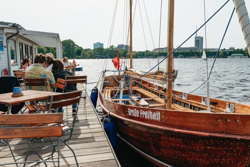 Hamburg: Alster River Sailing Tour on a 2-Masted Sailboat - FAQ