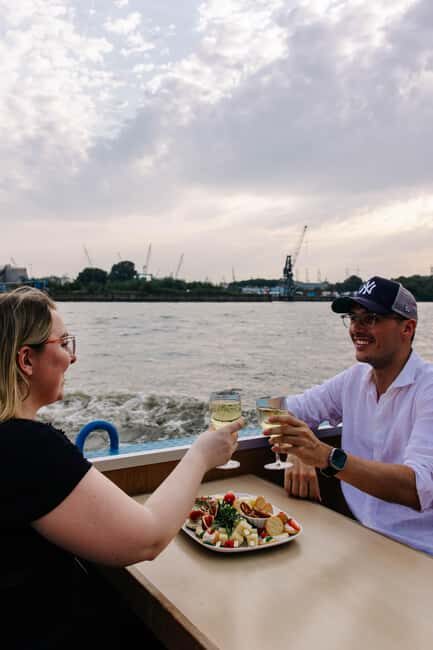 Hamburg: Cheese & Wine Cruise - Key Points