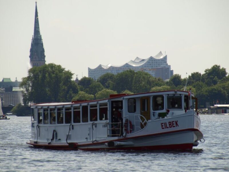 Hamburg: City Cruise on Alster Lake - A Closer Look at the Hamburg Alster Lake City Cruise